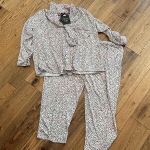Cozy Kids Pajamas Set - White and Black